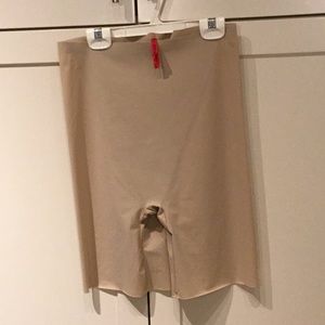 Spanx Thinstincts Shapewear Nude Tummy Support Mid-Thigh Pant Size XL